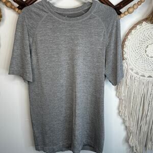 Fabletics The Training Day Gray Athletic T